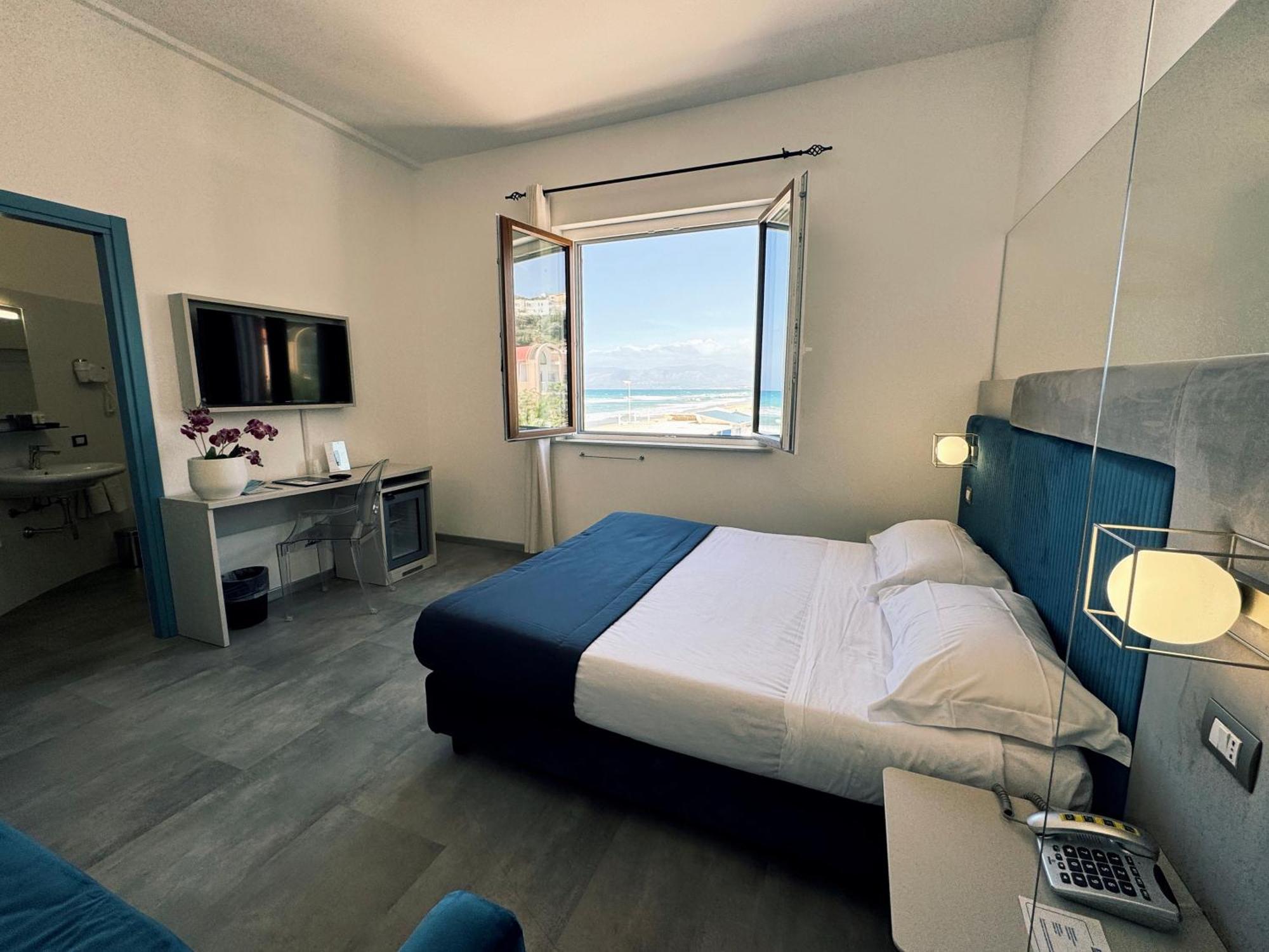 Hotel La Battigia